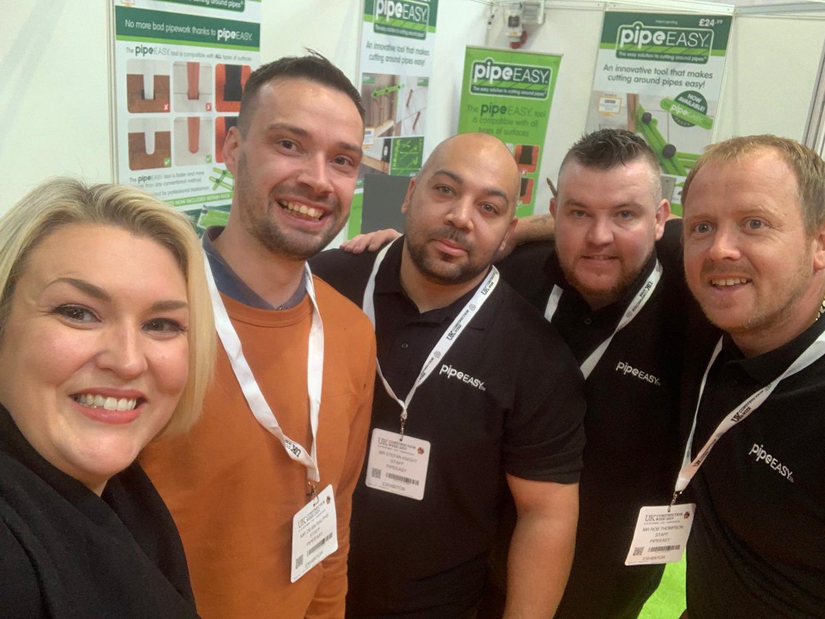 SaraDaviesCC's tweet photo. Awesome morning with @PipeEasy at @nec_birmingham #construction fair! Great #teamwork lads! #dragonsden #business https://t.co/zmQ3i8KEYw