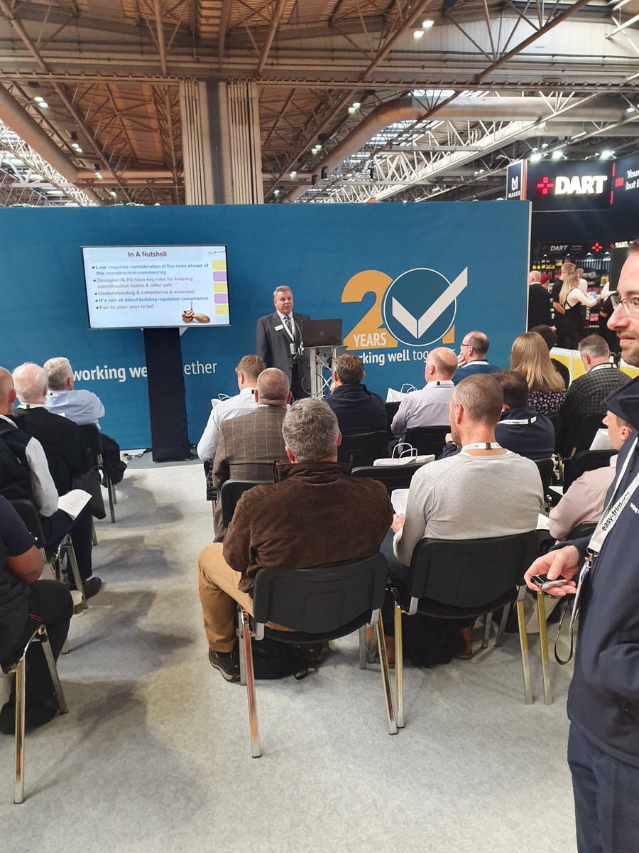 WWTNatmanager's tweet photo. Andrew  Furness taking questions #WWTatUKCW2019 https://t.co/NlmhjfSdbO