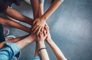 #NCG2019 c’est aussi la #solidarité ! 6 projets s’engagent auprès de publics vulnérables. Identita Sconfinate et Know your Refugees! pour les exilés, Social Circus et Get In! pour les plus jeunes, New Regions pour le public LGBTQ+ et Expo photo ordinaire pour les sans-abri.