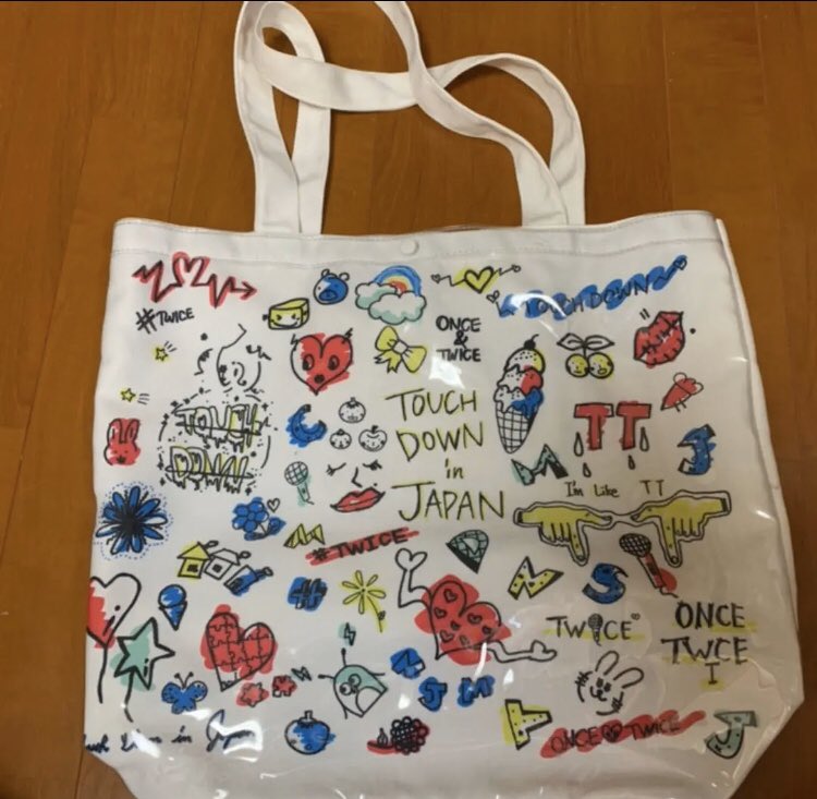twiceグッズプレゼント企画💪 tweet media