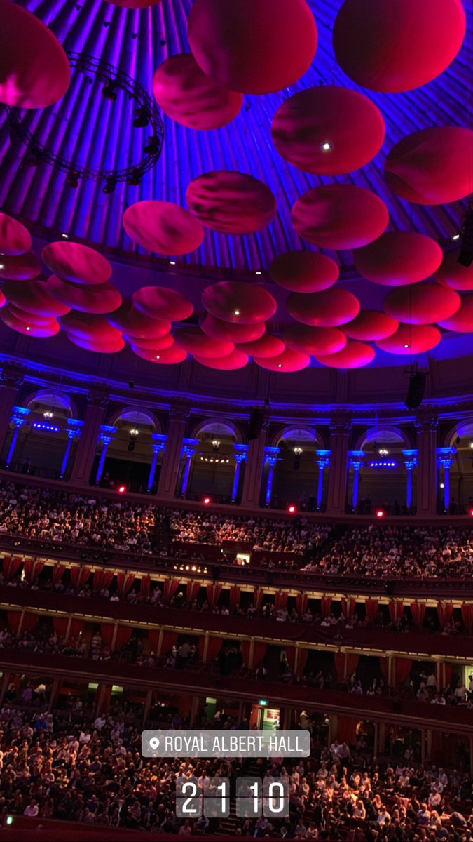 kasgraphics's tweet image. #skyfall#royalalberthall