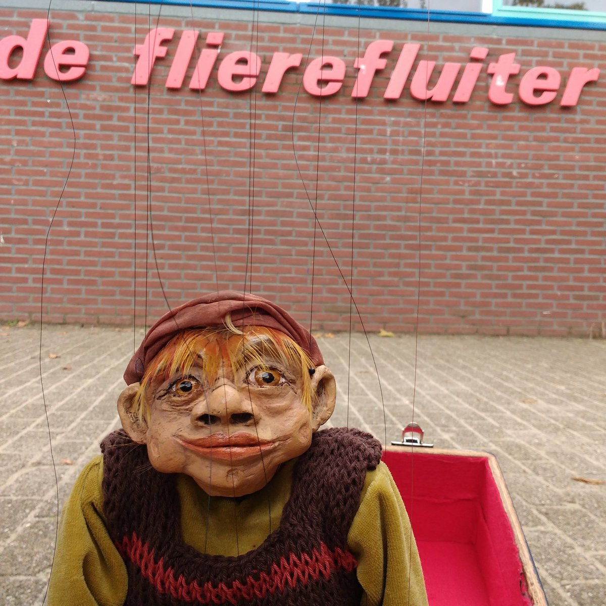 trollemorNL's tweet photo. Vandaag is "Mannetje Piet" op #basisschool #deFlierefluiter #Almere @collagealmere @kinderboekenweek https://t.co/9iyttzVqiK