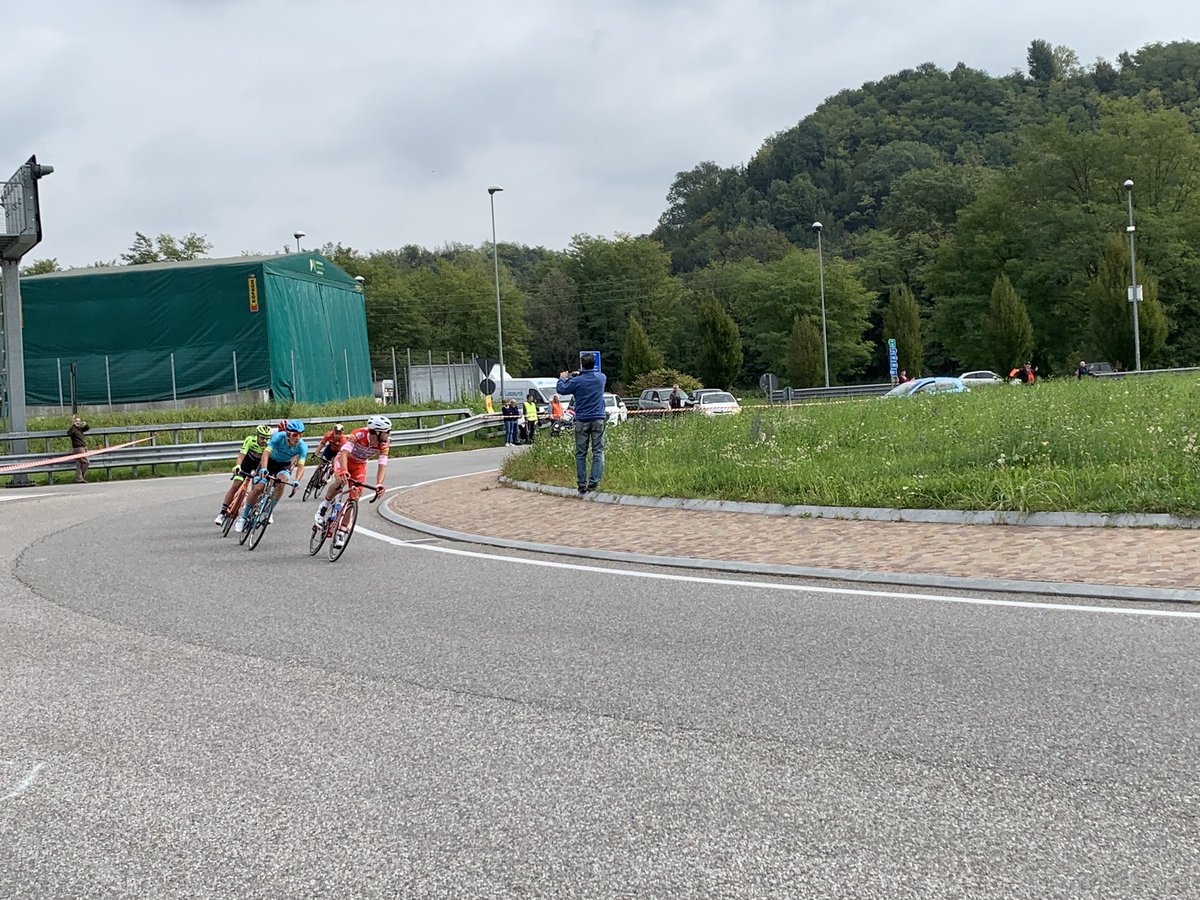 MariGerletti's tweet photo. #trevallivaresine Il passaggio al Ponte di Vedano #direttavn https://t.co/PnwaaCph17