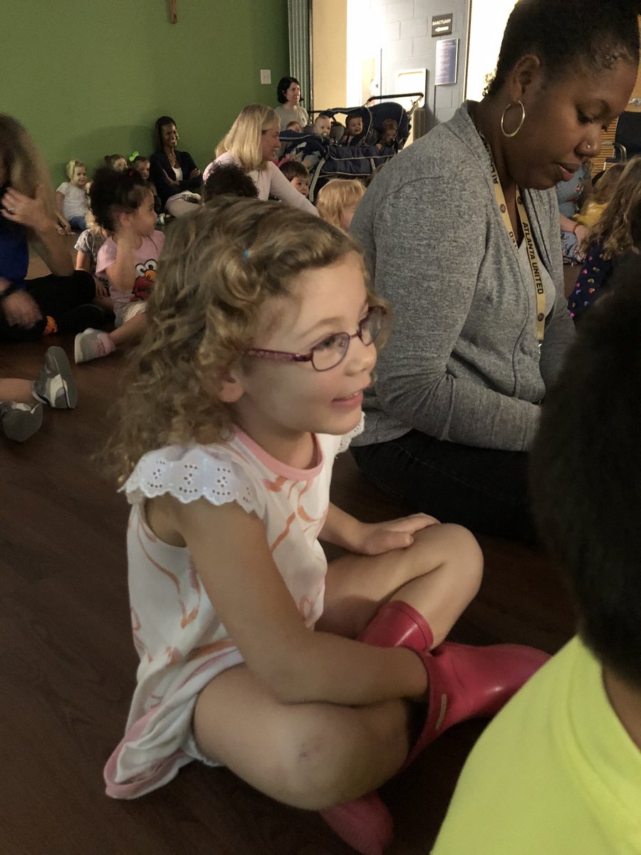 LizAull's tweet photo. #mvlittles love #thatpuppetguy https://t.co/g9KJYekphS