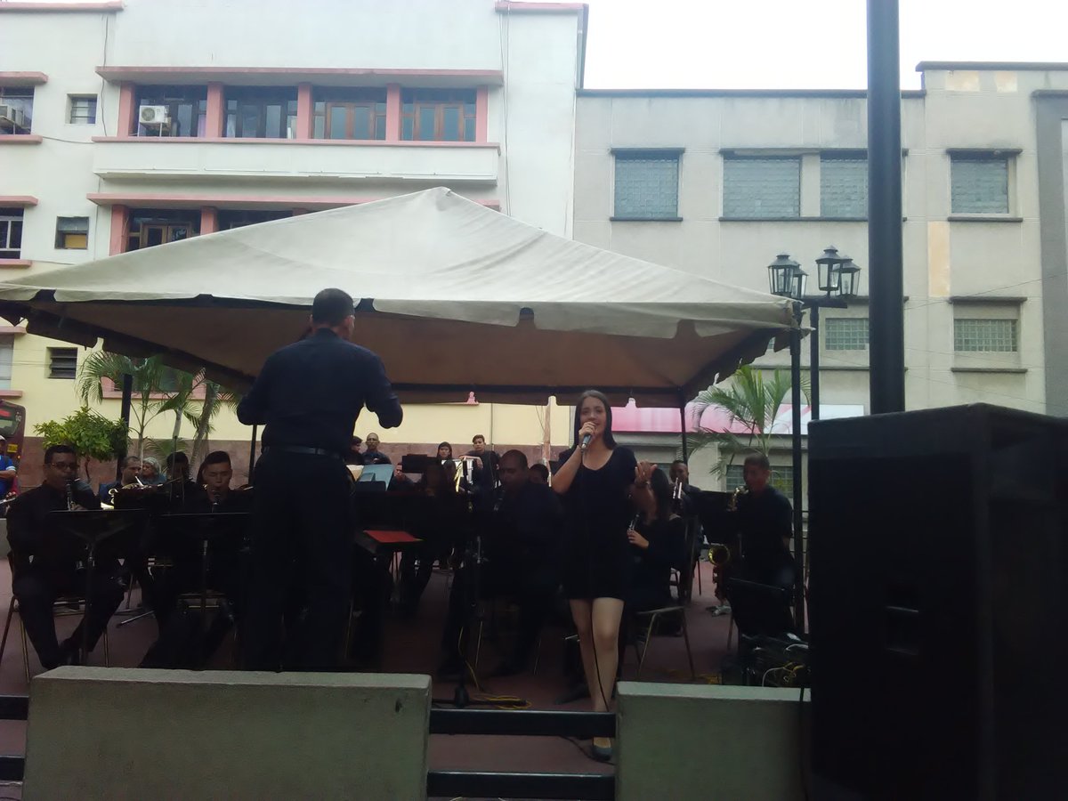 DivisionMusica's tweet photo. CONCIERTO BANDA OFICIAL DE CONCIERTO LAUDELINO MEJIAS CELEBRANDO LOS 462 AÑOS DEL ESTADO TRUJILLO https://t.co/UskUyJGqWn