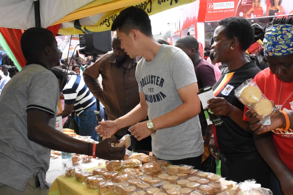 newsUMA's tweet photo. As we gear up to celebrate Independence Day don't forget to visit the @tookeonline #TOOKE stall at this #UGTradeFair19 where you will learn,eat and enjoy products made out of Banana flour such as chapatis,Cup Cakes, Cookies,buns,Biscuits.
#ExhibitSellNetwork.
Date:Oct2-10 https://t.co/3nQjYvOaf5