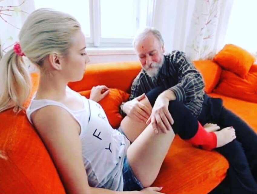 EfeBrn06's tweet photo. Şefkatli bazik bir baba gibi bakacağım sana narin bir prenses gibi hissettireceğim KURALLARIMA UYDUĞUN SÜRECE #dad #daddy #daddysgirl #ddlgbabygirl #ddlgprincess #ddlgcomunity #ddlgsfw #nfsw #bdsm #bdsmmasterslave #master #daddymaster #masterdaddy #dominantdaddylittlegirl https://t.co/0cLAXJ3sbe