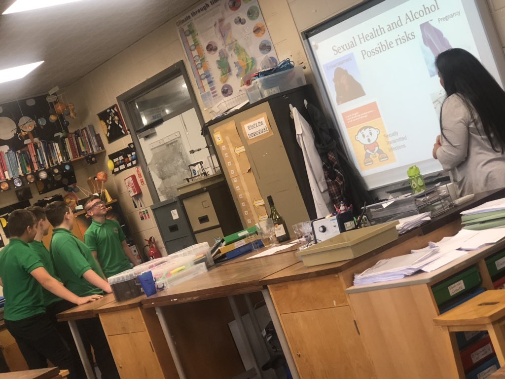 Mrs_JHoughton's tweet photo. Year 10 being really mature during the Alcohol and Sexual Health talk #MACS #PSEday #BeAware #BeSafe #BeerGoggles https://t.co/g94dCd9Fek