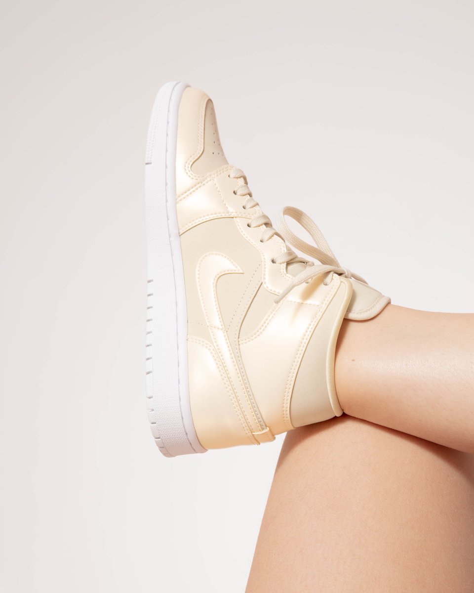 air jordan 1 mid lemon yellow