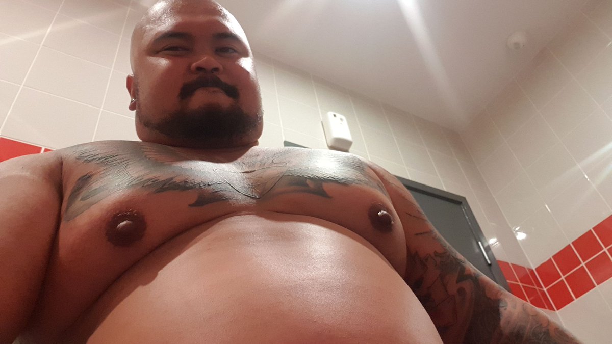 Bigboy_C0C0's tweet photo. Sweating up a storm in the gym https://t.co/6EQ1xCgqxi