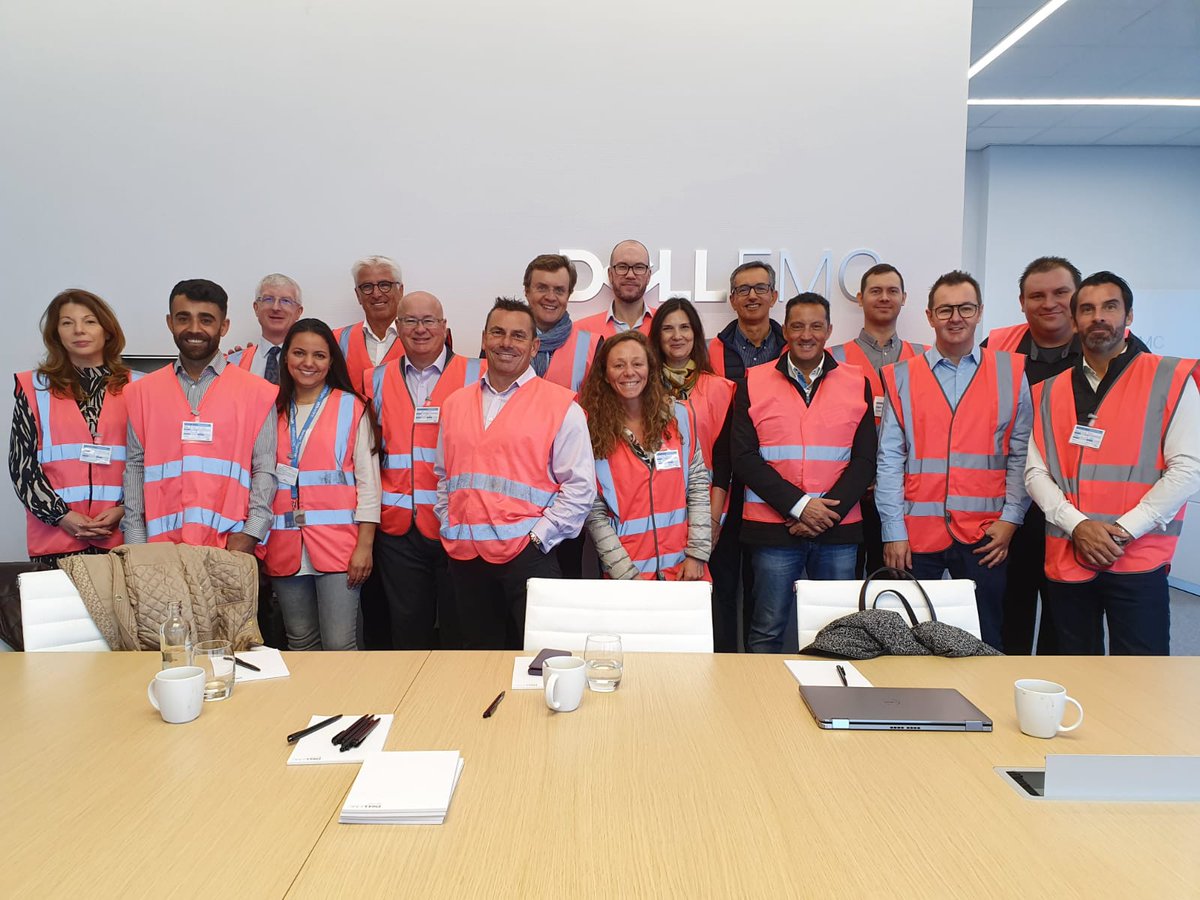 StephaneReboud's tweet photo. Good to be back to our 2nd touch centre in Tilburg #Holland. This time with @VMware @DellTech teams to discuss with @colin_sainsbury from @DellEMCServices on Digital Workspace and how to leverage #WorkSpace1 into Modern Provisioning https://t.co/GcaWgIrGZw