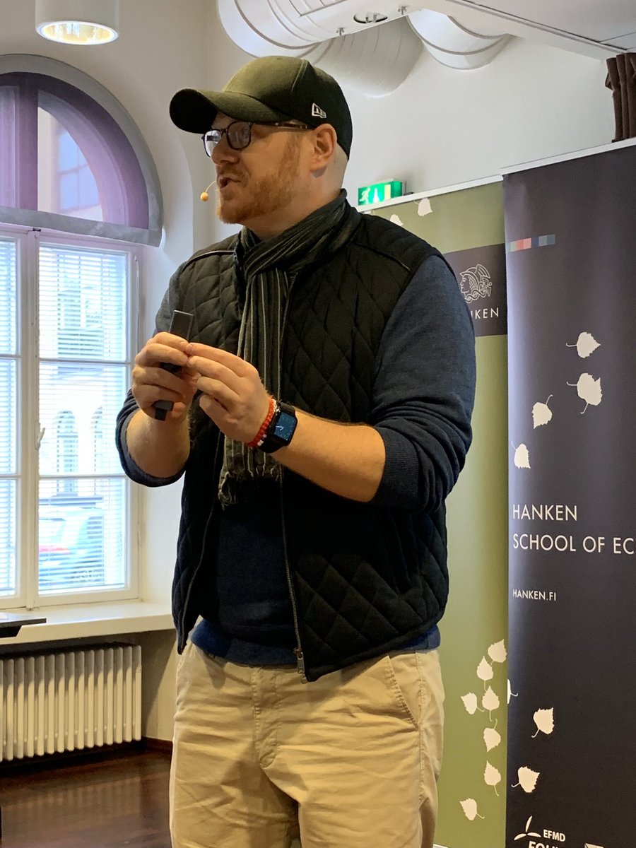 Osiris_Interreg's tweet photo. Circular firms work on a quadruple bottom line - people, planet, profit, purpose, says @GustavStenbeck at our #innovationloop workshop in #Vaasa. #interregeurope #sustainability #innovation @pliitto @RegionVbtn https://t.co/Bhgmk0EKGi