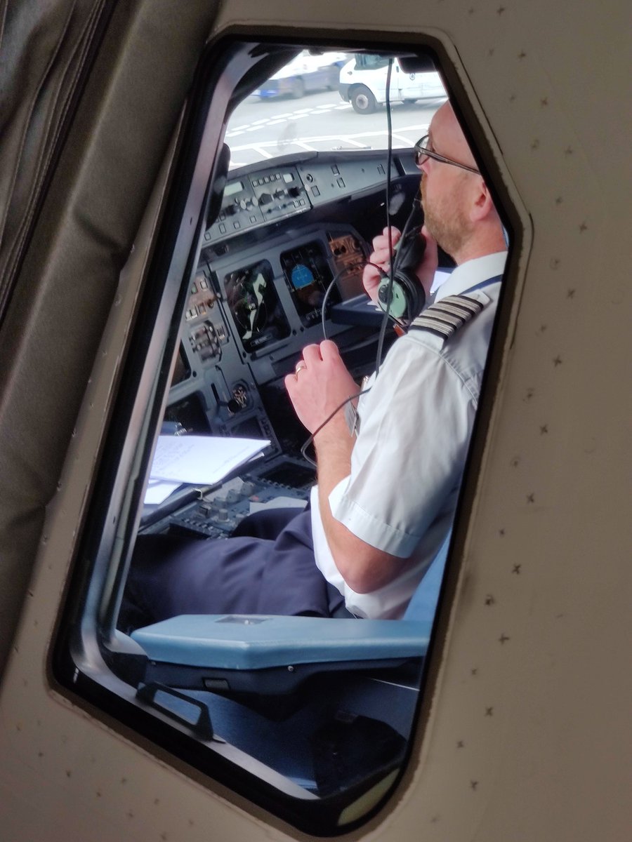ali_bovis's tweet photo. #FDEConf2019 journey begins. Final tips and advice given to the pilot. See you in Berlin! @Fujitsu_FDE https://t.co/6Yyfz0nxw7