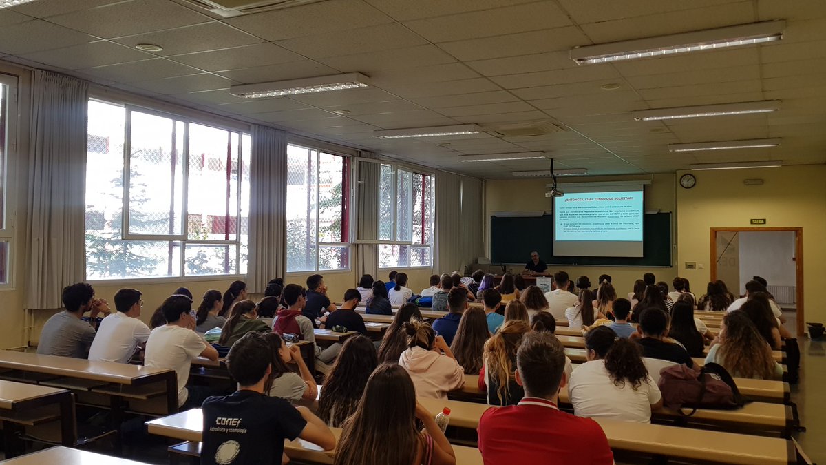 defcUGR's tweet photo. 🙌 ¡Éxito de la Charla Informativa sobre Becas para Estudiantes de @CanalUGR!

👉 Si no has podido venir, te dejamos un dossier en: https://t.co/0uOUDkjfIO https://t.co/vbT731lkkx