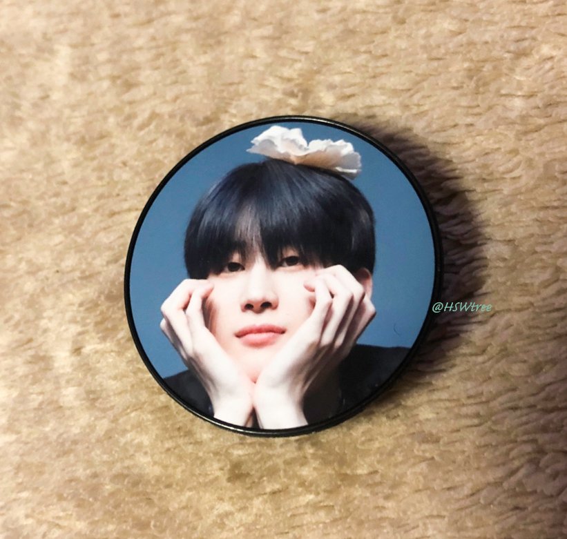 HSWtree's tweet photo. 안녕하세요:)
이번에 팔로우 2500을 넘어 감사한 마음으로 RT+팔로우 2분께 그립톡과 마우스 패드 세트를 드리려 합니다:)

마우스패드는 프로듀스X101 하트 사진으로 제작되었, 마우스패드가 집에 도착하는 날 당발하도록 하겠습니다💙

#RT이벤트 #RT추첨 #RT #한승우 #Hanseungwoo #X1 #그립톡 https://t.co/OQD53UHUXz