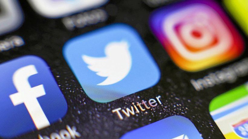 JETZT_PRde's tweet photo. Bericht für Fraunhofer SIT auf Thüringer Allgemeine #twitterkit #ios #developer #software #cybersecurity #ITsecurity #socialmedia #twitter #ITsicherheit #dpa / Medienbericht via Jetzt-PR generiert
https://t.co/NP6Gs37aYW https://t.co/8adMCmfsHj