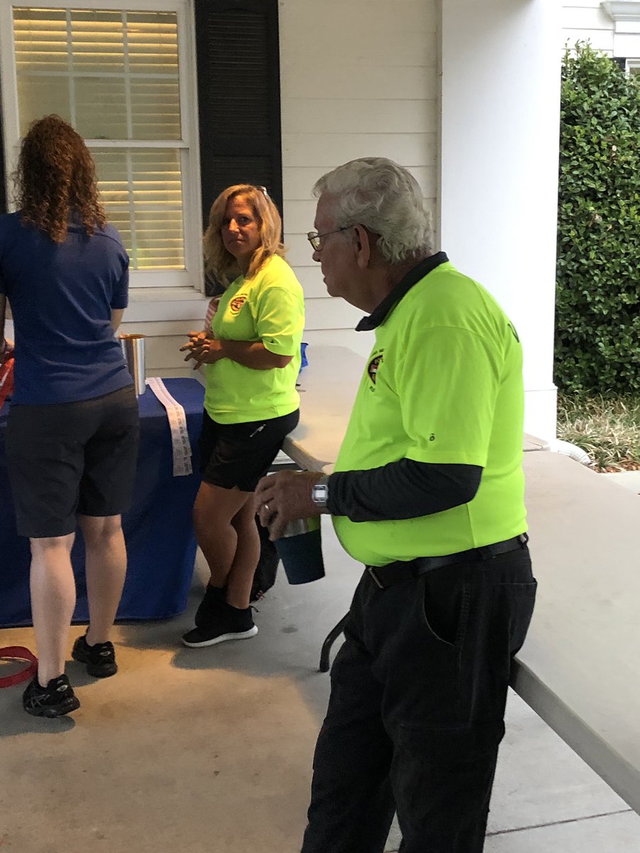 BVZuidema's tweet photo. Thanks to our @GarnerPAAL and @garnercaptteam  volunteers for always coming out to support our fundraising and community efforts! @GarnerPolice @TownofGarner https://t.co/N34YAi75Mg