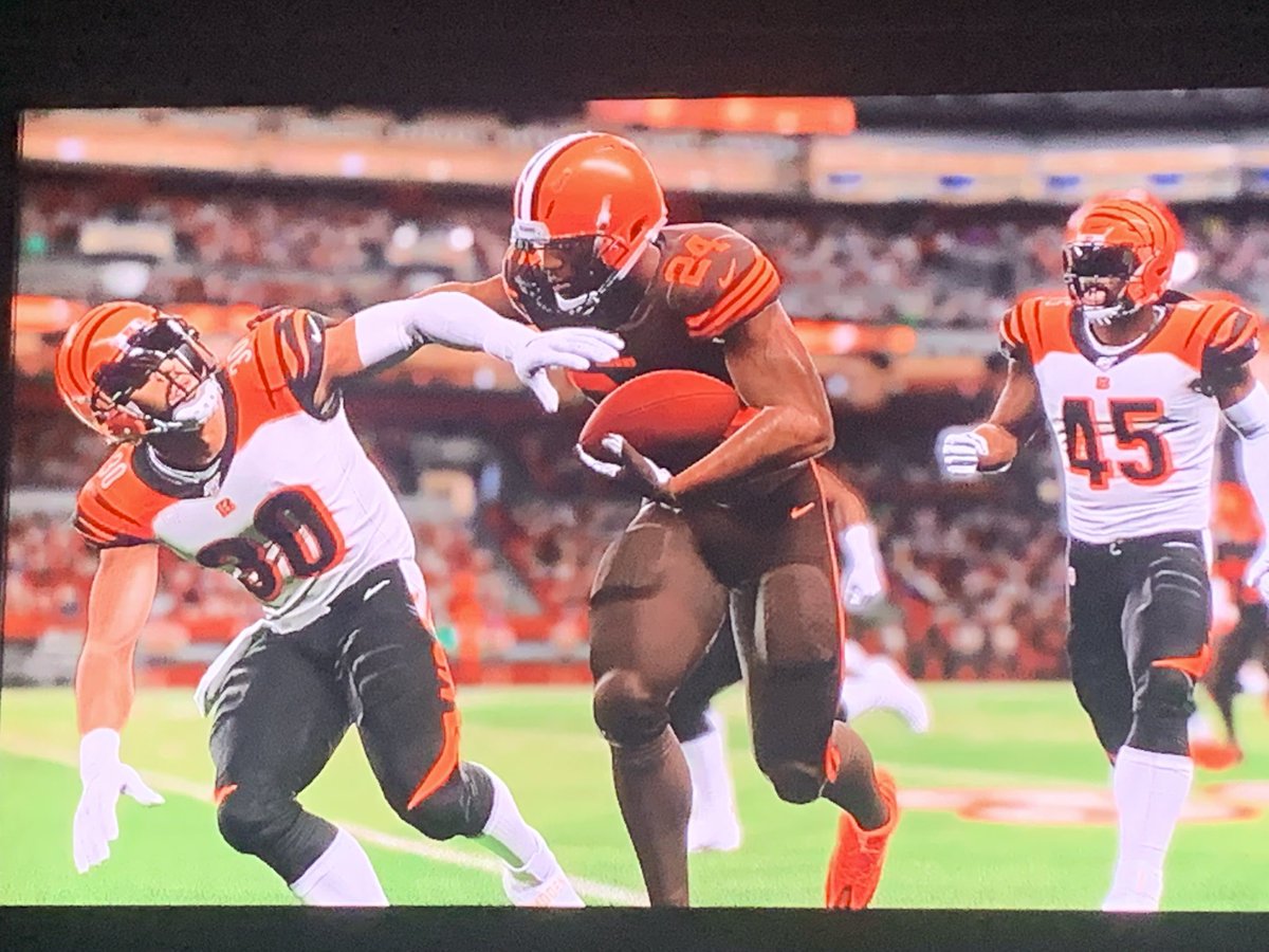 Slasher4P's tweet image. HUGE DIVISION RIVIAL WIN . But at a cause ! Nick Chubb had 8 rushes for over 100 yards before being sidelined with a injury . He will be out 7 weeks ! Baker took over the last 4 mins &amp;amp; lead Browns on a scoring drive that put them in the lead for good . @AGT_Madden @AgtBengals