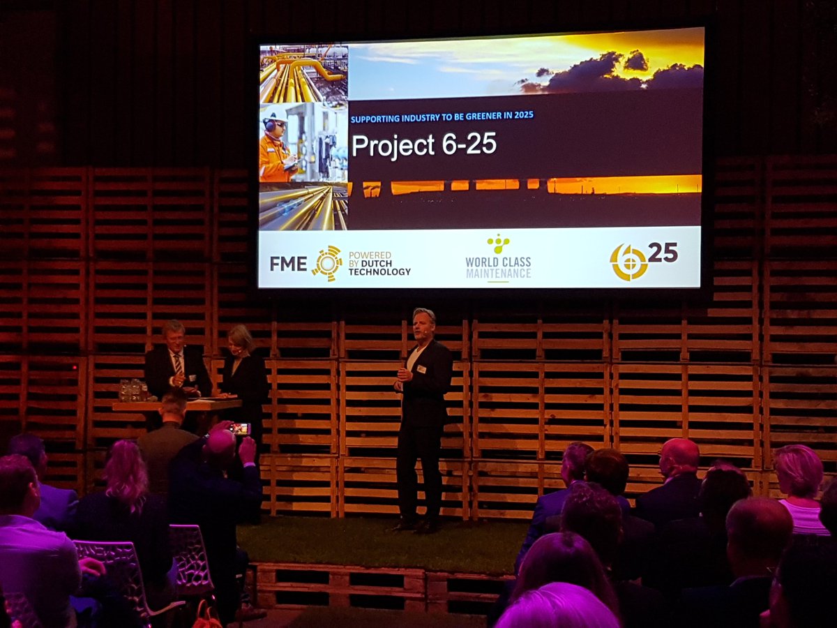 WorldClassMaint's tweet photo. Lex Besselink @WorldClassMaint en @InekeDezentje @FME_NL ondertekenen de intentieverklaring samenwerking rond de maatschappelijke uitdaging het Project 6-25 #WCMJaarevent #Project625 https://t.co/Mhr8QGWaH7
