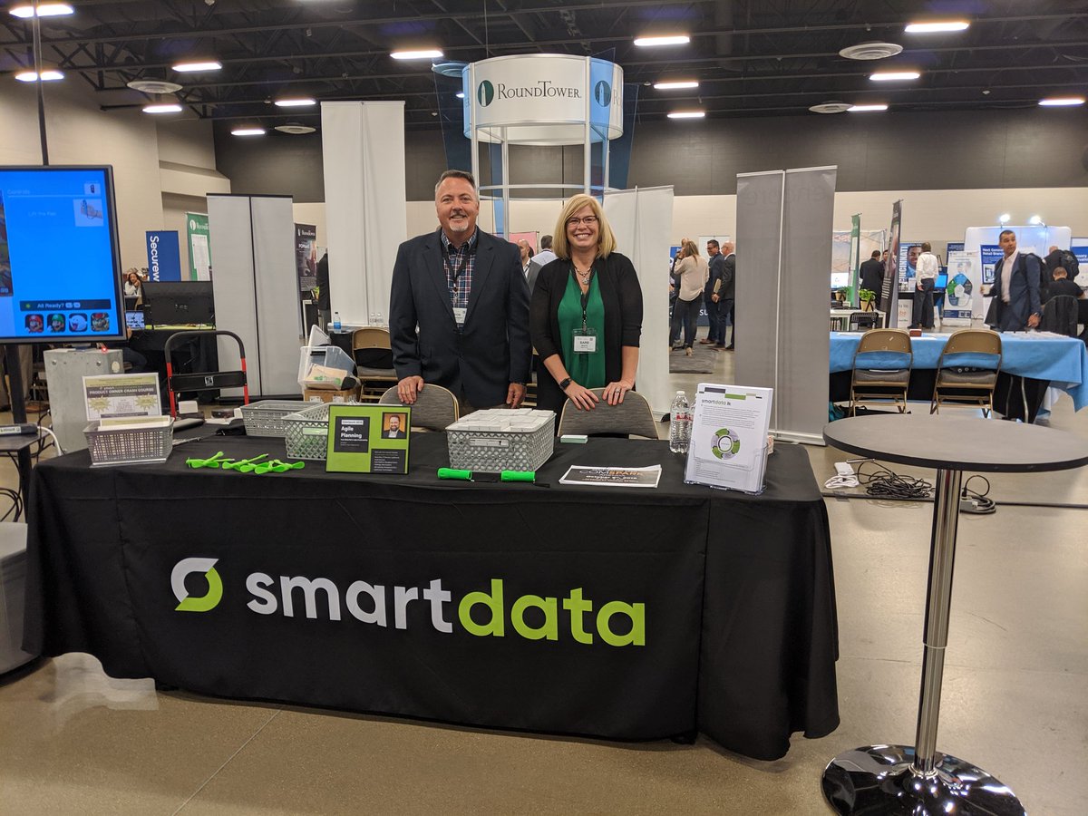 getsmartdata's tweet photo. We're ready to to get things started at ComSpark 2019. Come see Michael Martin speak at 10:30 in the Northern Lights Ballroom B1. #Cincinnati #comspark2019 https://t.co/hdlofxXPuf