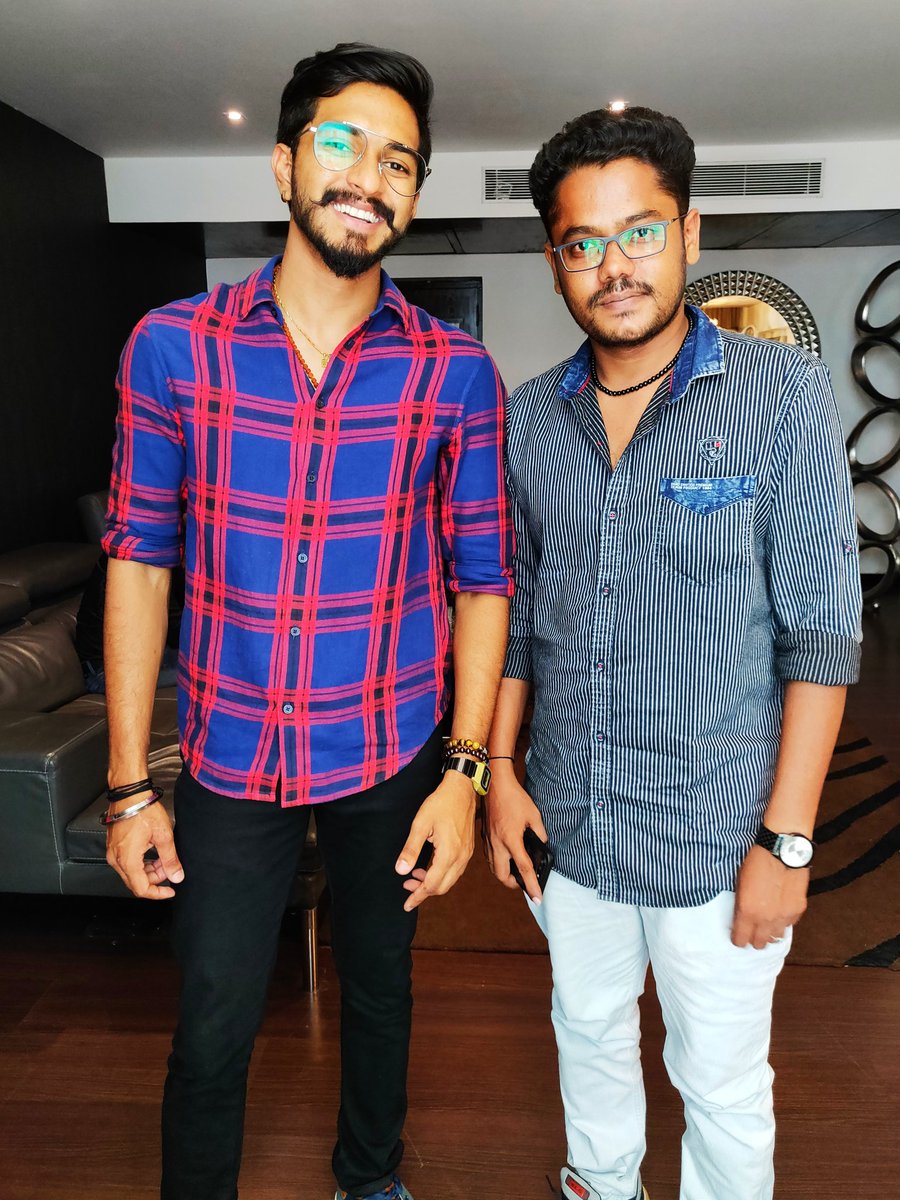 With #MugenRao  @MugenRaoOffl   You're really super. It was so nice to meet you. You're amazing. It was a real pleasure to meet you. #Biggboss3tamil 
@Mugen_Rao_Offl @MugenArmy @MugenSoldiers
