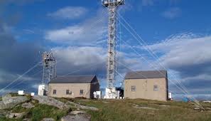 MaREIcentre's tweet photo. Colin O'Dowd who is one of our #MaREI researchers @nuigalway features in the new SFI climate series talking about the research @Mace_Head 

"We essentially measure the cleanest and dirtiest air not only in Europe but in the northern hemisphere"

Read more: https://t.co/6UGpxRr8Uw https://t.co/M0hQXF8FKO
