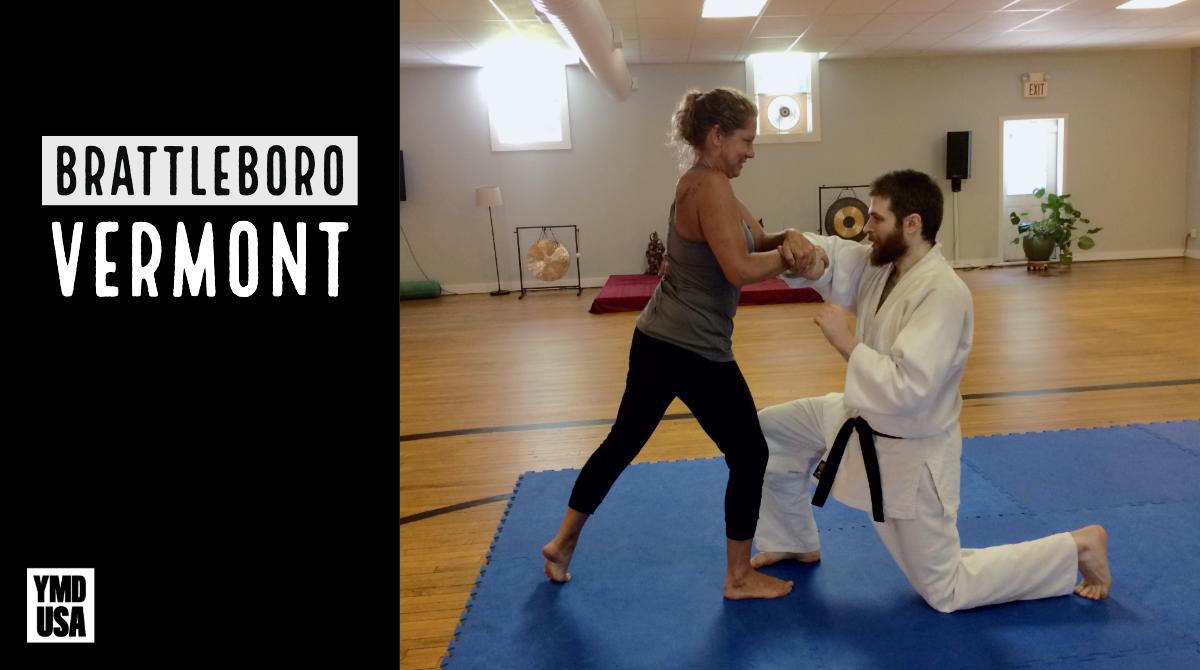 yongmudousa's tweet photo. Joint locks and grab escapes are an important part of the #yongmudo #SelfDefense curriculum. In this photo from our #Brattleboro #Vermont school, a new student demonstrates a wrist lock. #yongmoodo #MartialArts @brattleboroYMD https://t.co/dhaYrKdhIX