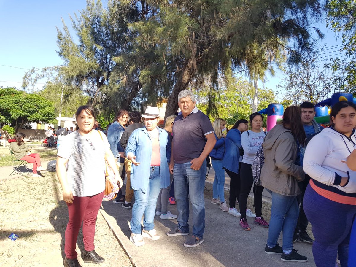 vegaclara's tweet photo. Ya estamos en operativo ANSES Plazoleta Chazarreta. Barrio Vargas @JulioMartinezLR #JMGobernador #JM2019 @Comunicacionucr @rippanazareno @rippapatricia https://t.co/6FQJudOvUW
