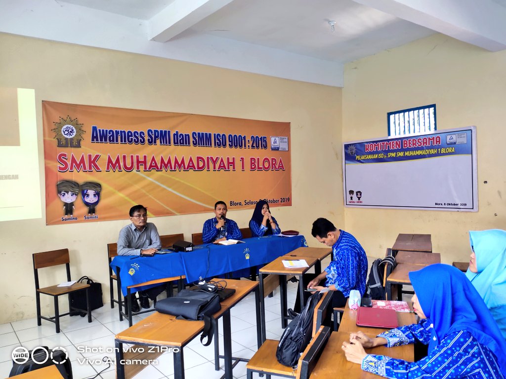 SMK_MUSABA's tweet photo. Alhamdulillah, pagi tadi telah diselenggarakan sosialisasi #SPMI dan awareness #ISO 9001:2015, guna refereshment bagi slrh warga sekolah. Dilanjutkan dgn komitmen bersama dlm pelaksanaan keduanya. #penjaminanmutu #iso #spmi #istiqomah 👍👍 https://t.co/TLU34q911S