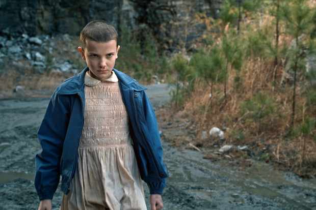 annali3se's tweet photo. Tom Holland now looks like Eleven in Stranger Things S1 https://t.co/LuTlBe8c1u