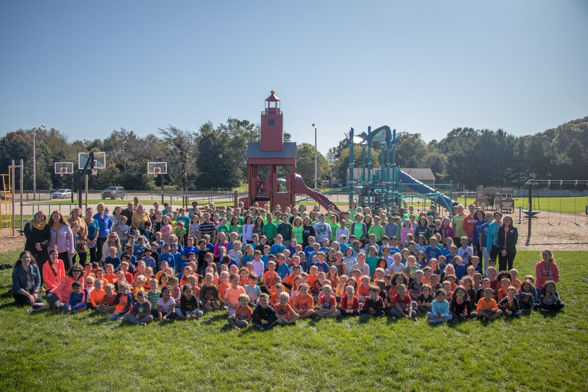 We had a beautiful day to Move and Groove for our 2019 fundraiser at Lakewood Elementary