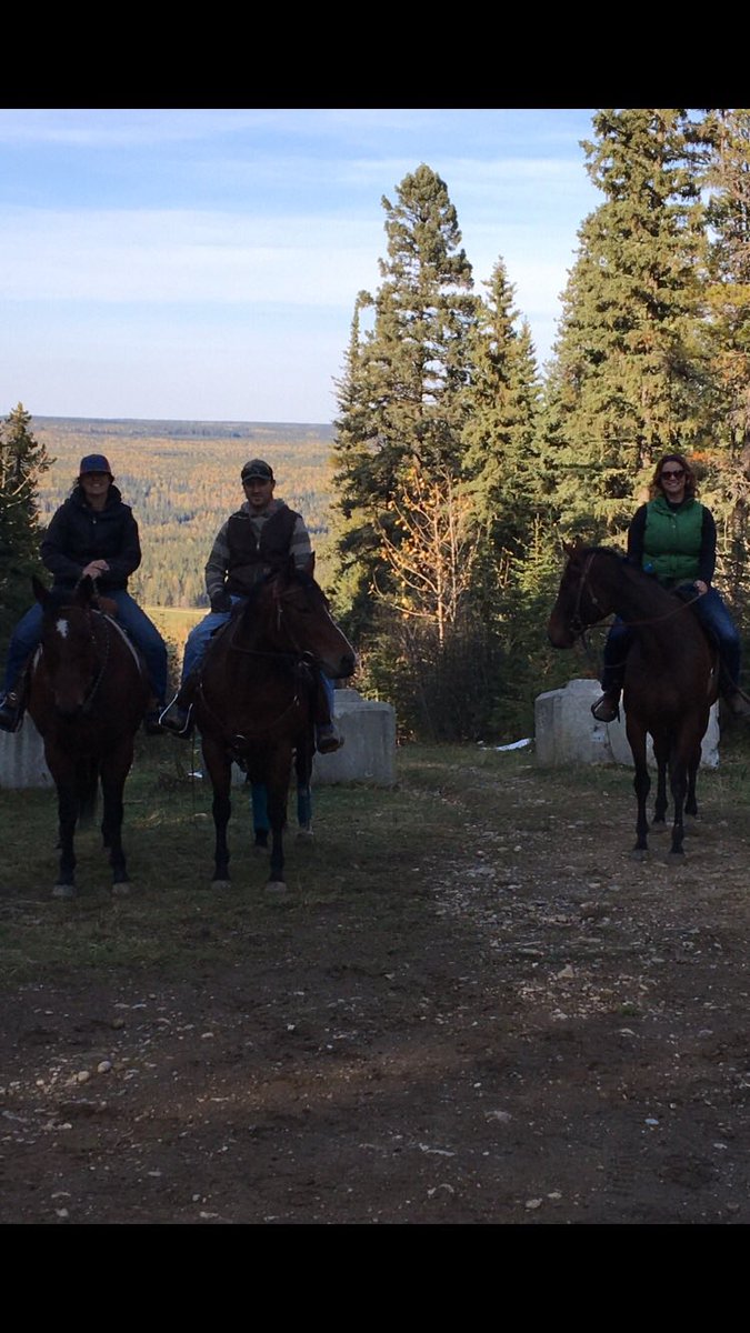 ShaunaTait's tweet photo. Got one ✔️ off the bucket list! AB ride in the foothills with a wonderful group of friends and our horses!#ABhorseriding #burnttimber https://t.co/NpJiT76AnM