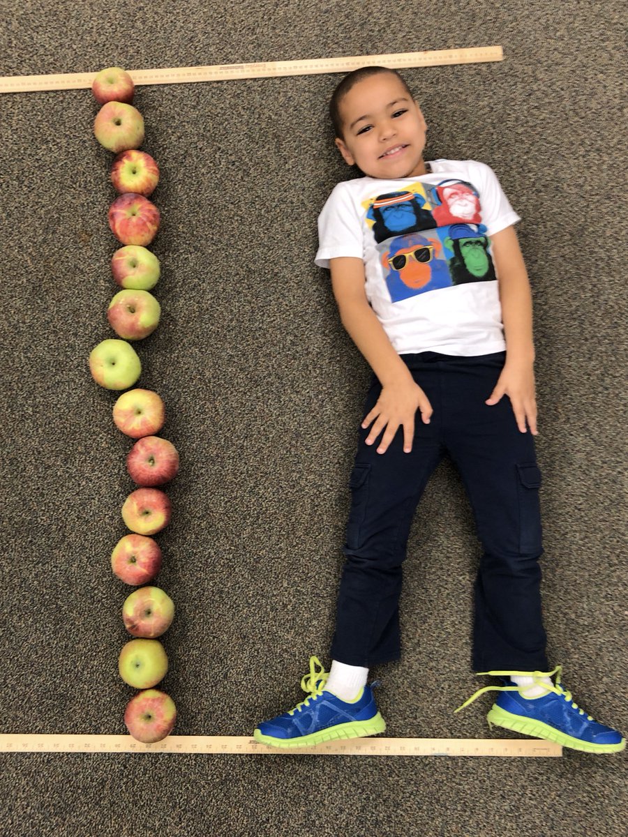stars_aim's tweet photo. How many apples tall are you? 🍎 https://t.co/S3nlPDMEob