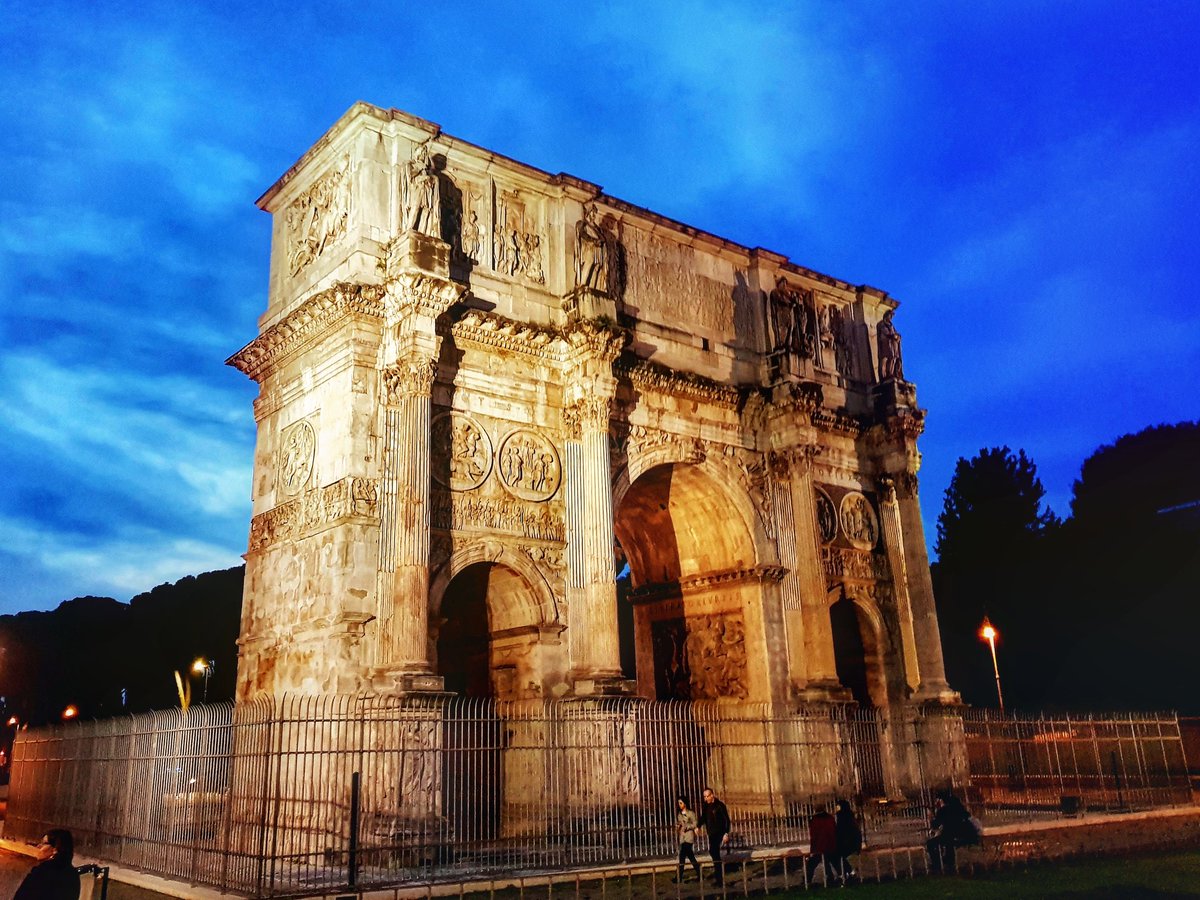 Michi_Alexander's tweet photo. El Arco de Constantino es una estructura romana de 21 metros de altura compuesta de 3 arcos decorados con figuras y escenas de batalla.

#viajeros #travel #travelphotography #travelblogger #travelling #traveler #viajandoporelmundo #viajes

#roma #rome https://t.co/KRgtl6UecX