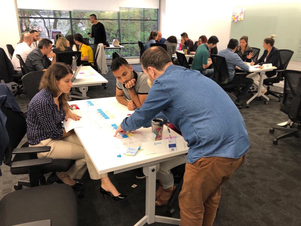 UXLabSP's tweet image. Dois workshops ao mesmo tempo? É possível e está acontecendo sim! Hoje foi dia de workshop de ideação para o projeto Plataforma Financial, e outro para mapear as principais barreiras presentes no dia a dia do time de projetos da TOTVS.

#UXLabFaz #UXLabDays