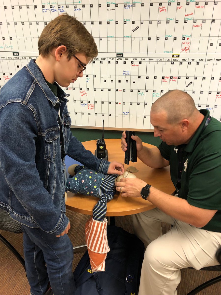 Learning appropriate care ⁦@cperkinsMVMS⁩ ⁦<a href="/DarceePatton/">Darcee Patton</a>⁩ ⁦@MVMSKillian⁩ ⁦<a href="/DavissonDustin/">Dustin Davisson</a>⁩