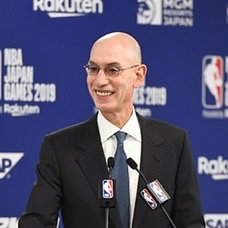 The nfl got on a knee for equality, the nba is getting on both for $$$. #HongKongProtest