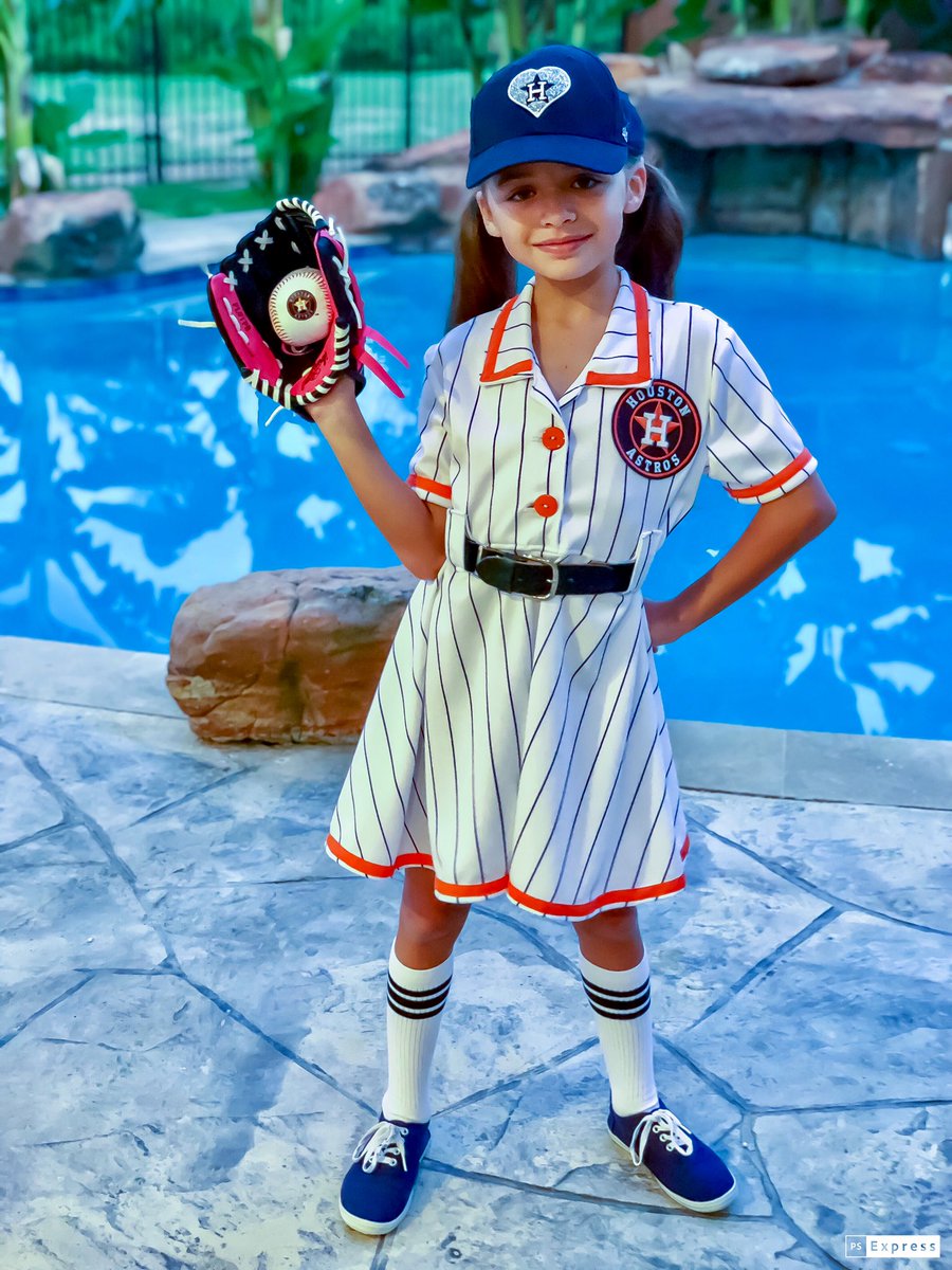 JenniferWalshPR's tweet image. The @astros are in a “league of their own.” This mini-#Astros fan proves you can be a girlie tomboy while cheering on your team. Every game she begs to be the @chevyhouston youth base stealer to show the stadium she’s got what it takes. Got any connects #AstrosTwitter? #GirlPower