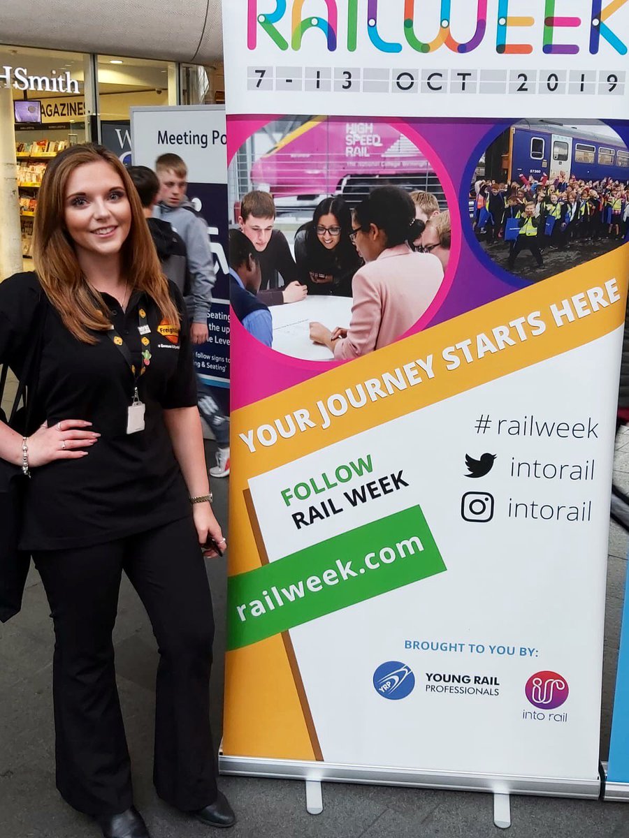 RailFreight's tweet photo. We’re at Kings Cross Station today supporting #railweek with @intorail & @youngrailpro - if you’re in the area come and say hi! We’ve got sweets, freebies and activity books 🍭 #britainrunsonrail #yearofengineering https://t.co/aIddYrdDRa