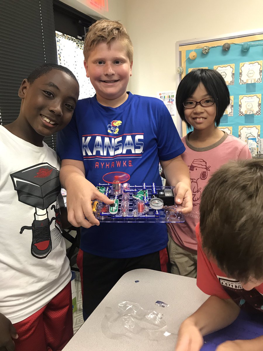 PhillipsFourth's tweet photo. They are super proud of their circuit board creation! 🎉@StrongBobcats  #beverlylearns https://t.co/JxP765r205
