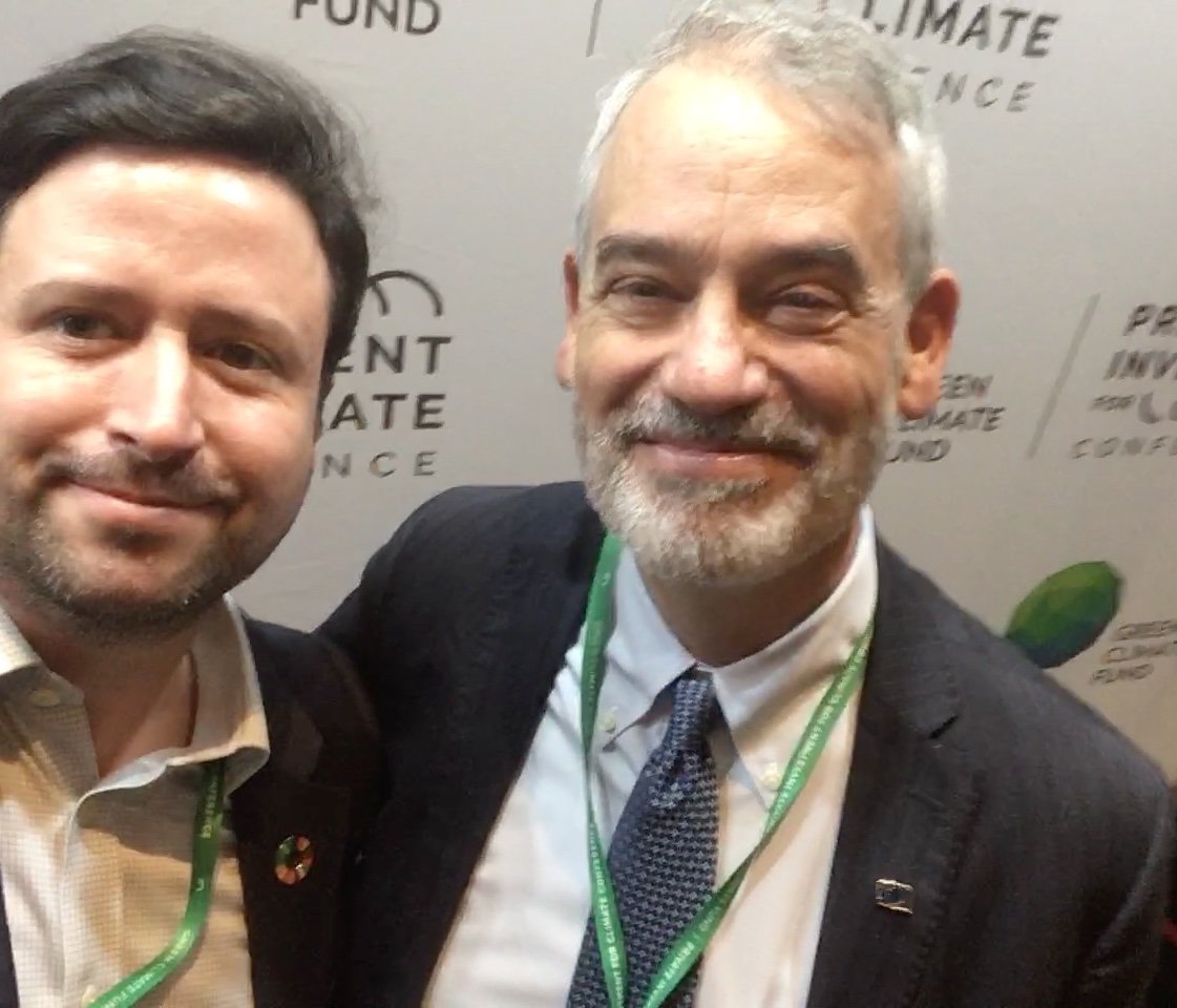 UliVolz's tweet photo. With the one and only Sean Kidney at the Green Climate Fund's conference on 'Private Investment for Climate Change' in Incheon. #CPIC2019 @theGCF https://t.co/0dZNOQBDKt