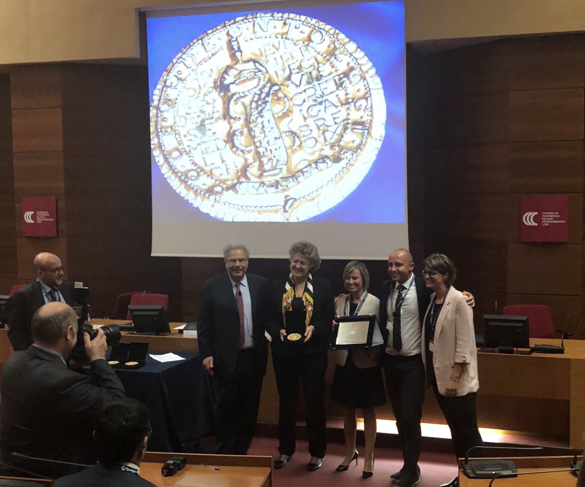 RocheItalia's tweet photo. Per il secondo anno consecutivo abbiamo vinto il #PremioGaleno, categoria farmaci biologici. 🏅

Il riconoscimento per una molecola, che segna un progresso importante nel trattamento dell’emofilia A. 

Perché l’#innovazione è la nostra risposta alle sfide della medicina. https://t.co/Tdt90G6QUy