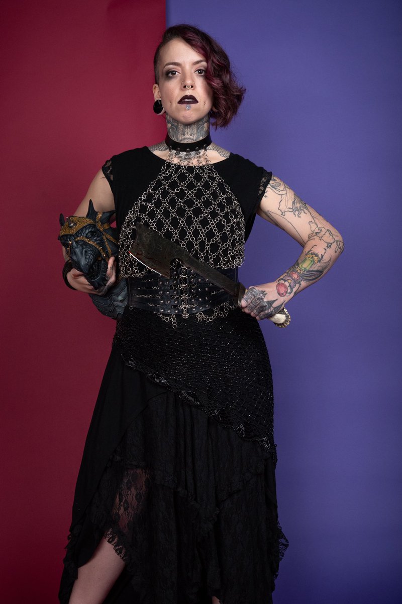 LilyIdle's tweet photo. I present to you Emily of the House Short, the Best of her name, the Unbroken, Khaleesi of the Very Sassy, Jeweler of Chains, and Bane of Dragons.
@PaulCBuffInc #digibee #nikon #portrait #fantasy #photography #dragons #funwithaxes https://t.co/go6xAeDZ0U