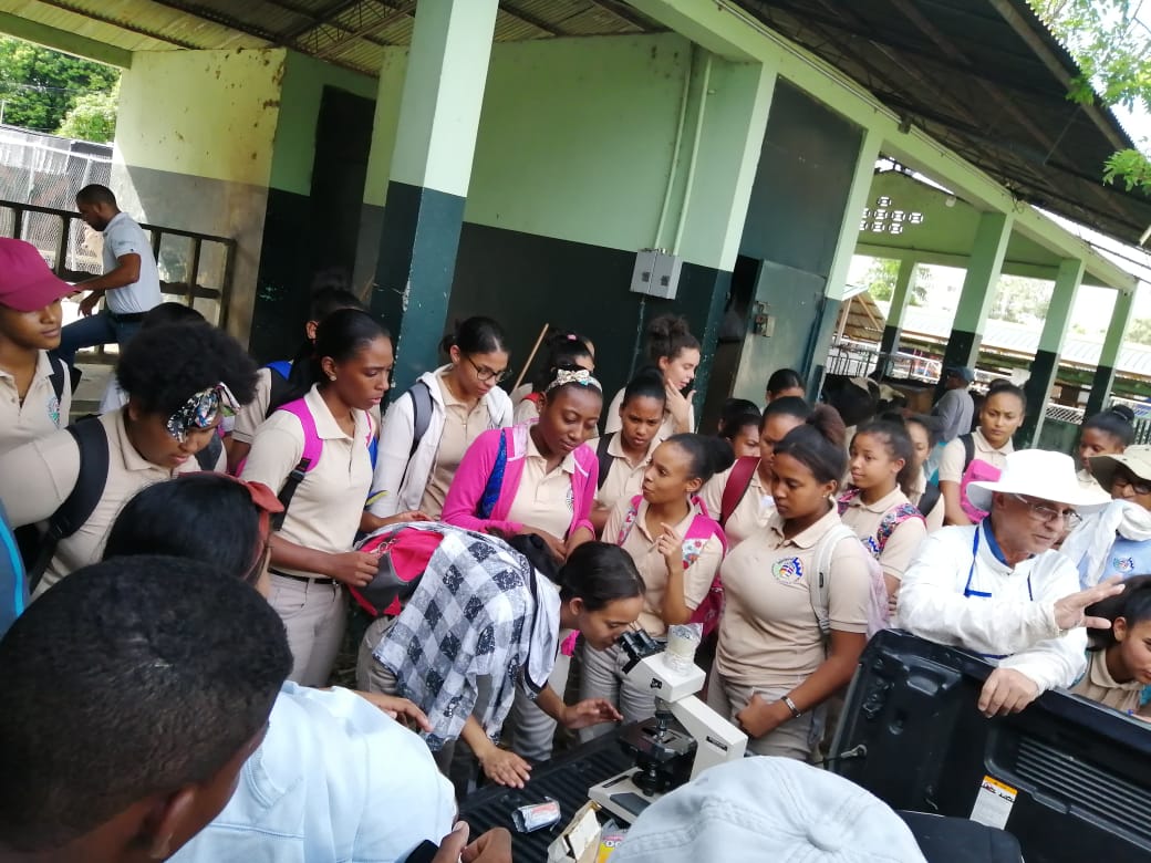 PROGANA_RD's tweet photo. Capacitación en Andrología a jóvenes estudiantes de termino y futuros extensionistas del Instituto Tecnológico San Ignacio de Loyola (ITESIL) https://t.co/wN4tkdDYwj