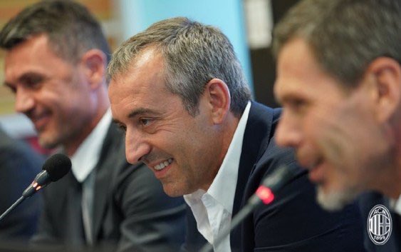 SpazioMilan's tweet photo. 4 directores deportivos en los últimos 4 años, 10 entrenadores en los últimos 6 años, 3 presidentes y 3 propiedades distintas en los últimos 3 años, 767M€ gastados en fichajes para conseguir una Supercoppa y 0 clasificaciones a Champions.

Basta de reírse del milanismo. https://t.co/qiJ2iR9Rj7
