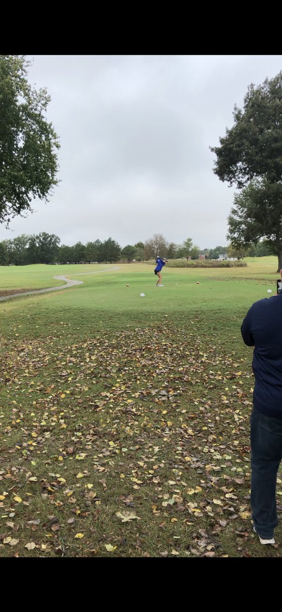 CoachABurkett's tweet photo. Sara Browning tees off on hole 1 at WillowBrook Golf Course and the TSSAA State Chamoionship is underway! @sarasbrowning #BirdieBrowning #RocketsGolf #ForrestGolf https://t.co/f2ET5vz9fE