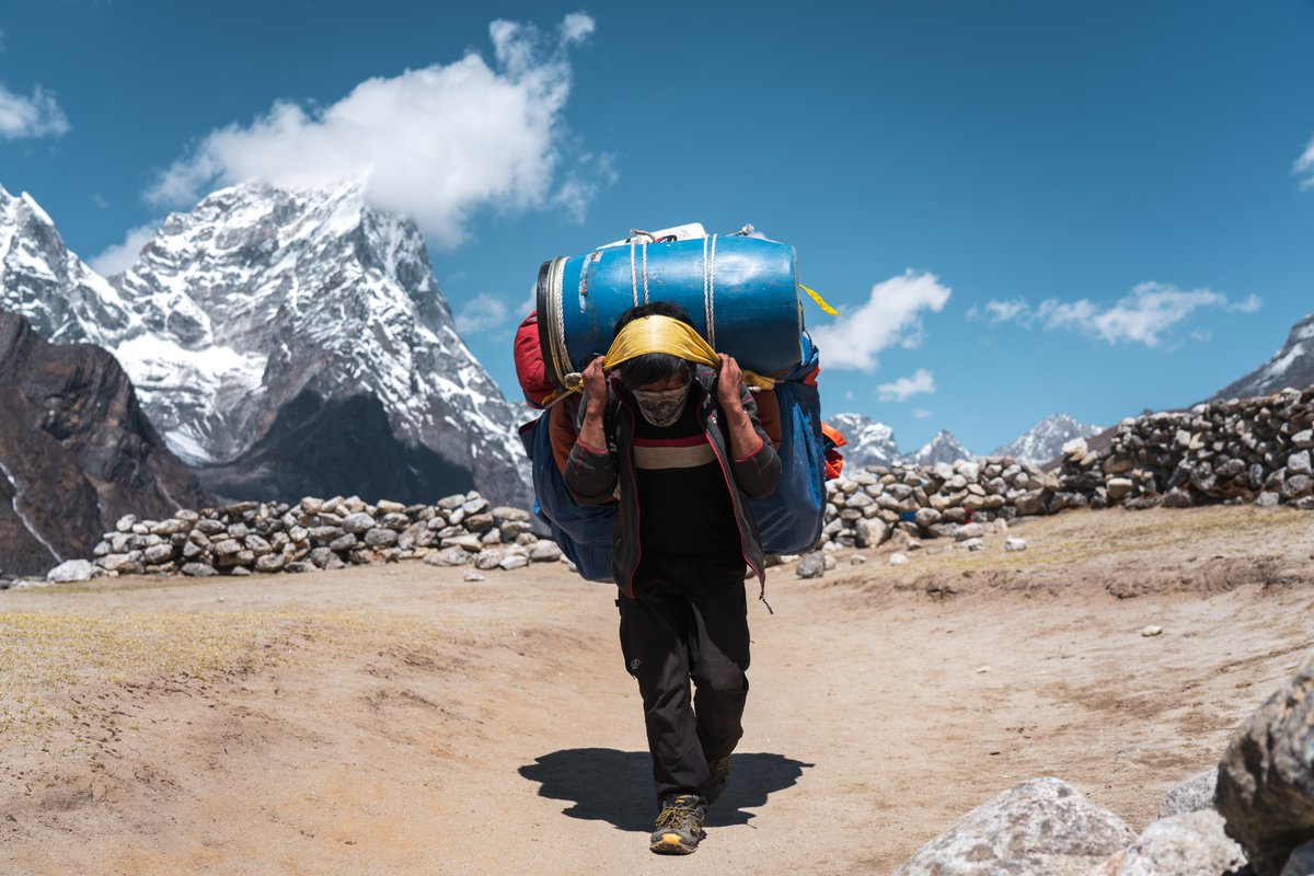 EyeEm's tweet photo. Bruno Guerreiro shares the story of his submission to #EyeEmAwards "This is part of my photo series "Guardian angels of the Himalayas," portraying the courage and hardship of men, women, and animals who dedicate their lives to make the dreams of foreign travellers a reality." https://t.co/gE3CZxD1Ss