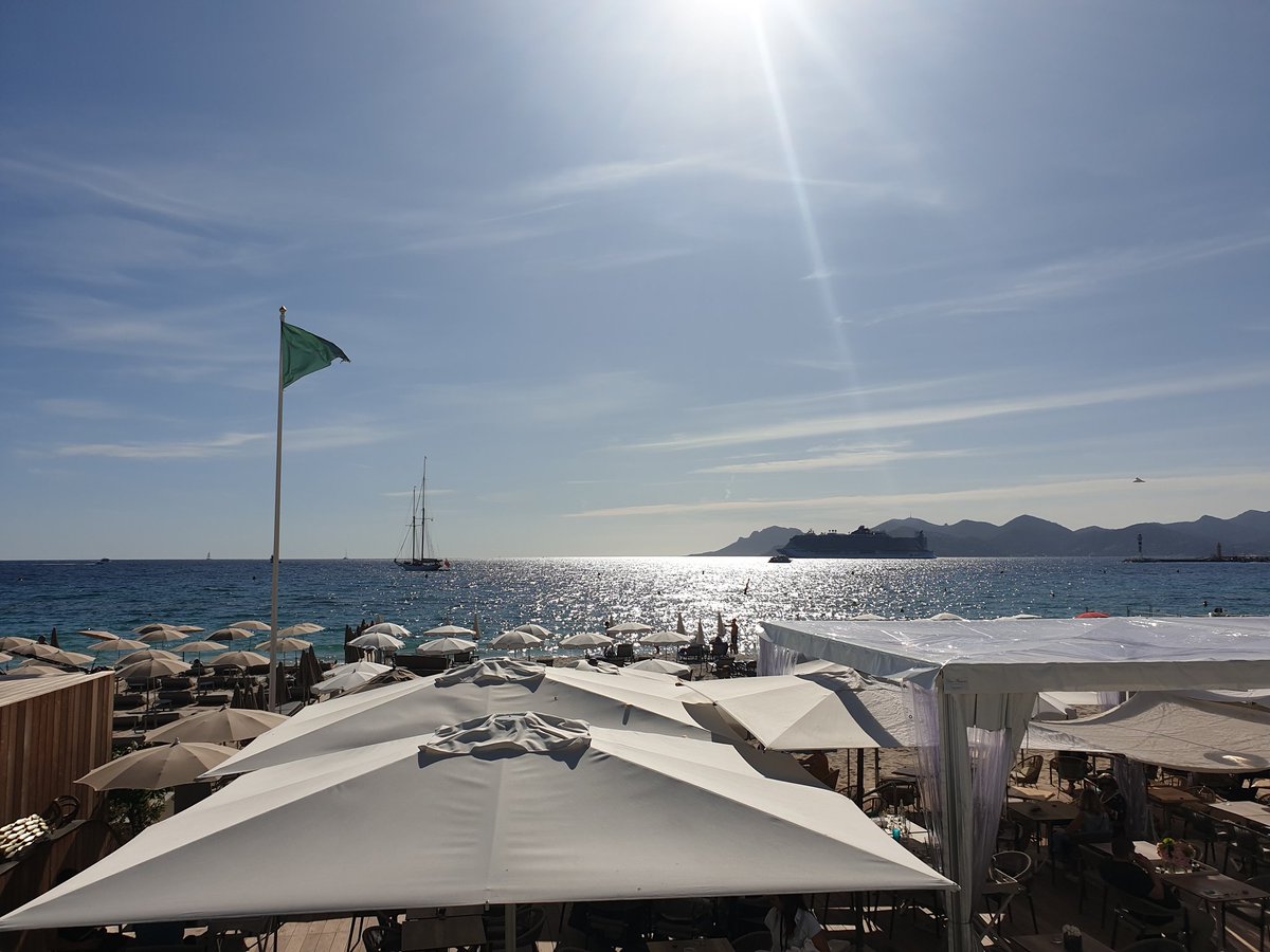 AnnaisclearNL's tweet image. A great week at the TFWA! #annaisclear #happyskin #unique #patented #oneofakind #nextgenerationskincare #loveit #shareit #strengthenthemicrobiome #improveblemishedskin #TFWA #Cannes