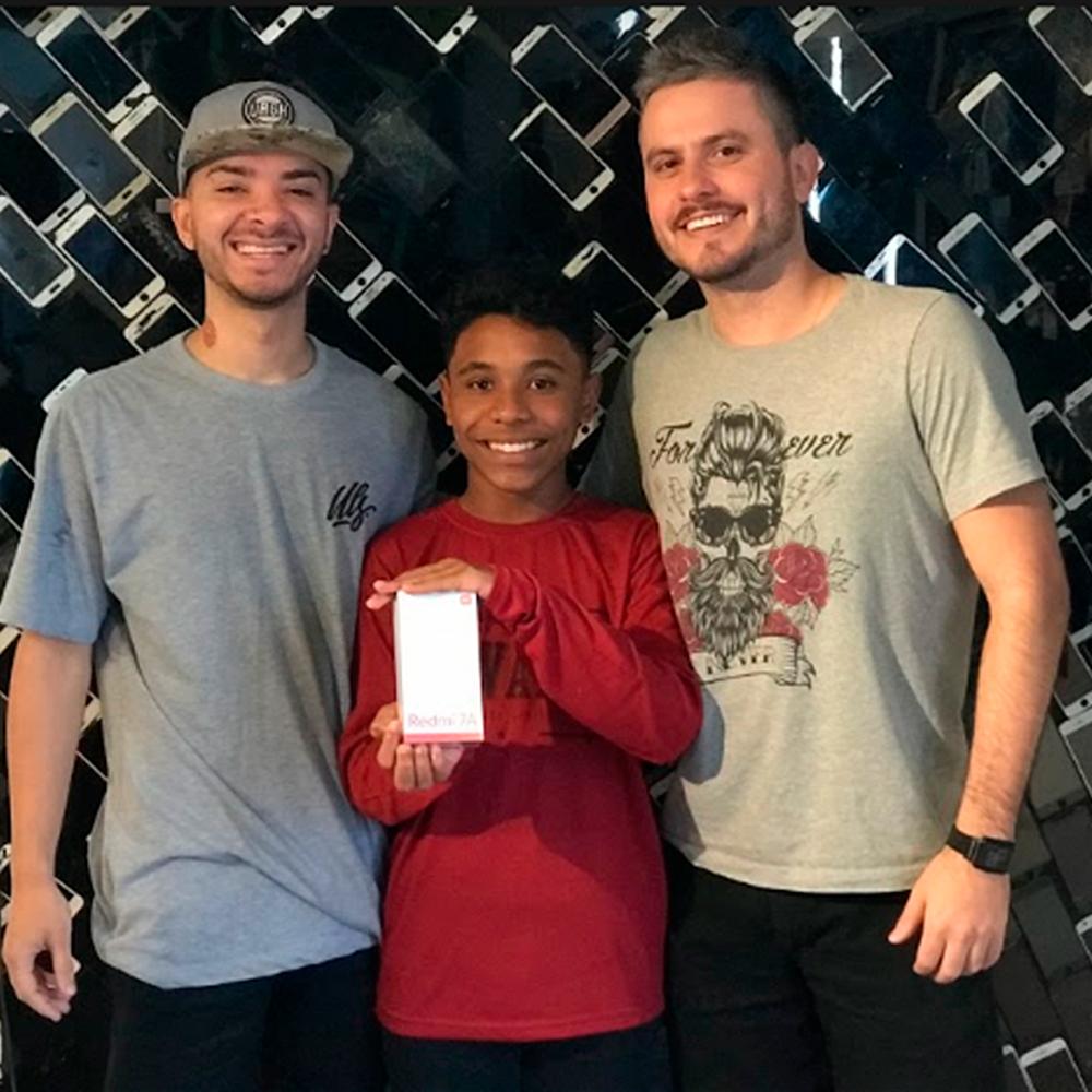 techsoft_sc's tweet image. Ontem o ganhador do sorteio do Xiaomi 7A veio aqui na loja no coração do Estreito buscar seu prêmio.

A felicidade dele é o que nos deixa felizes e motivados para seguir com nosso propósito de ajudar vocês a terem melhores experiencias com seus celulares.