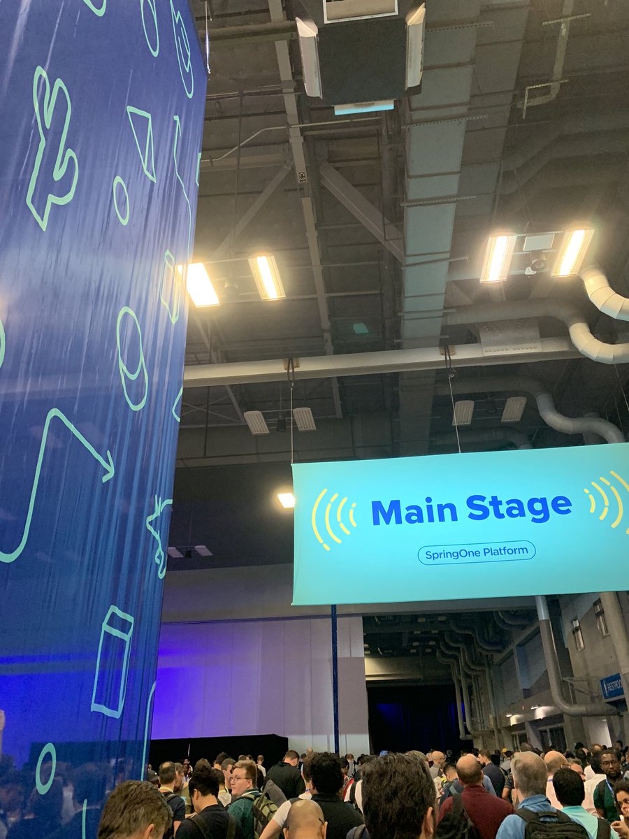 anthonyjclarke's tweet photo. Here we go!  @Pivotal @S1P 
: #SpringOne #S1P #SpringOnePlatform #ImAPivot #Pivotal https://t.co/AmtMaDQR4O
